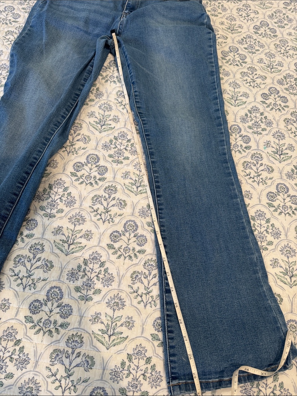 Reba Women's Medium Blue Flare Jeans - Picture 5 of 6